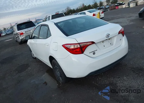 2017 Toyota Corolla Le z USA, uszkodzony, nr VIN 5YFBURHE0HP620043